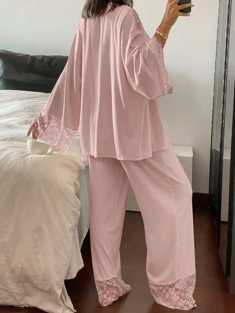 Pink Casual Women's Lace Patchwork Robe & Camisole Top Pajama Set